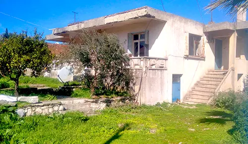 Akköy Merkezde Satılık Köy Evi